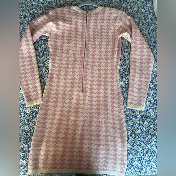 Vici White and Pink Houndstooth Mini Dress with Long Sleeve - Picture 5 of 8